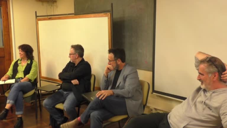 Mesa de intercambio: Controversias, desafíos y posibilidades de la educación digital abierta en educación superior